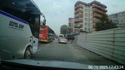 Bursa’da servis aracı ile otomobil arasında yol verme tartışması araç
