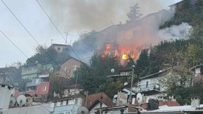 Bursa’nın Uludağ eteklerindeki Osmangazi ilçesi Mollafenari Mahallesi’nde 2 katlı evde