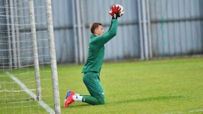 Yeşil beyazlı ekip, 13. hafta öncesi Özlüce’de gerçekleştirilen antrenmanda ısınma,