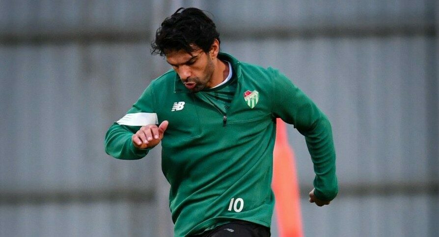 Gebzespor mağlubiyetinin ardından iki gün izin yapan Bursaspor, Fethiyespor maçı