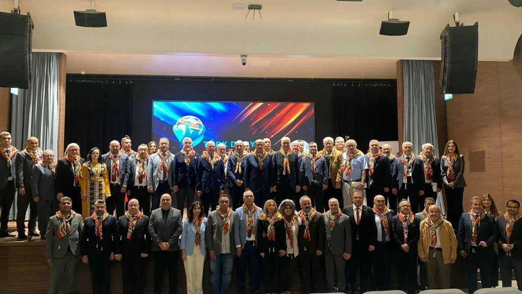 BUÜ’lü akademisyene ’Türk Dünyası Bilim Ödülü’ Bursa Uludağ Üniversitesi (BUÜ) Fen-Edebiyat Fakültesi Türk Dili ve Edebiyatı