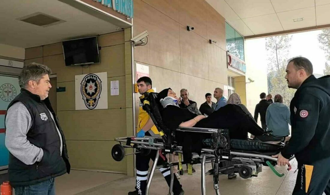 Eşine otomobil kullanmayı öğretirken şarampole uçtular Bursa’nın İnegöl ilçesinde meydana gelen kazada kontrolden çıkan otomobil şarampole