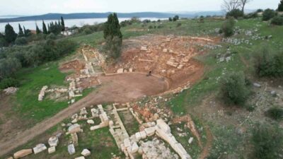 Nilüfer’in 2 bin yıllık tarihini barındıran Gölyazı’daki antik tiyatro kazıları