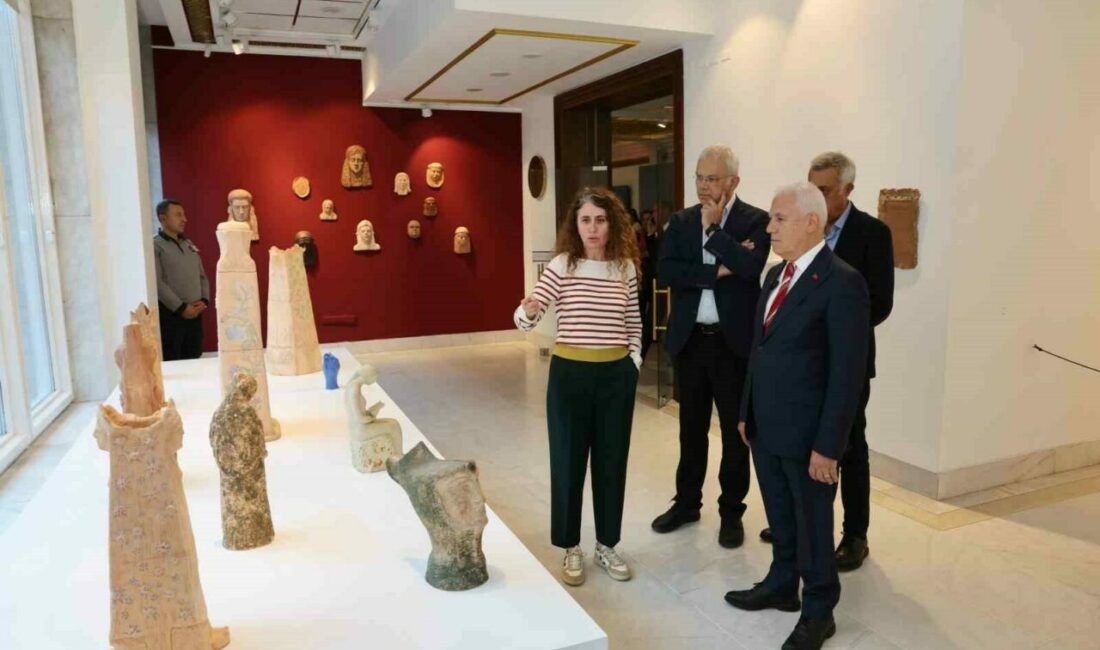 ’Gözlerimin Önündesin’ sanatseverleri ağırlıyor Bursa Büyükşehir Belediyesi’nin Türk sanatının öncü isimleri Nasip ve Nuri