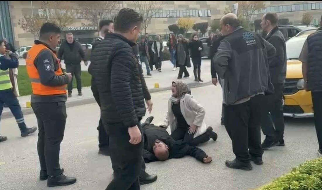 Bursa Şehir Hastanesi önünde meydana gelen kazada, eşiyle birlikte hastaneye