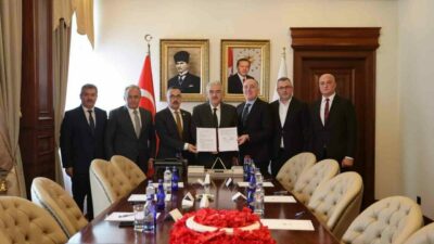 Bursa Valisi Erol Ayyıldız, İnegöl ilçesi Yeniceköy Mahallesi’nde yapılacak 6