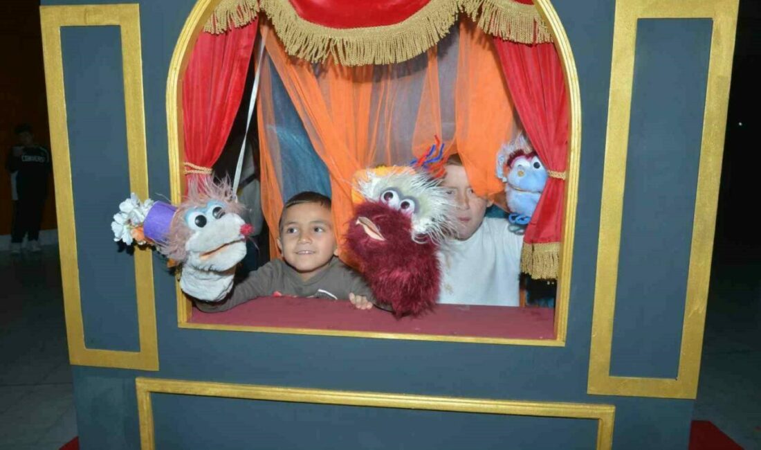 Karagöz Kukla Ve Gölge Oyunları’na renkli açılış Bursa Büyükşehir Belediyesi adına Bursa Kültür Sanat ve Turizm Vakfı