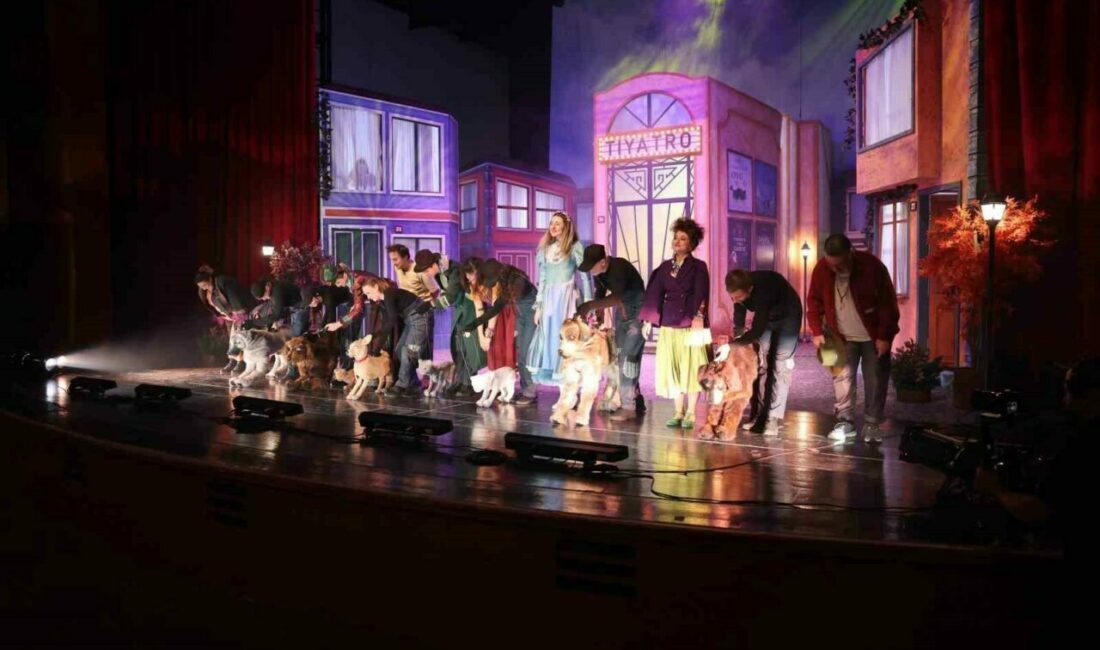 Karagöz Kukla ve Gölge Oyunları’na renkli açılış Bursa Büyükşehir Belediyesi adına Bursa Kültür Sanat ve Turizm Vakfı