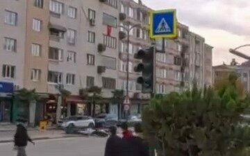 Bursa’nın İnegöl ilçesinde meydana gelen kazada kontrolden çıkan motosikletin yaptığı