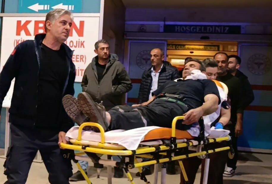 Kömürleri indirirken yüzüne demir saplandı Bursa’nın İnegöl ilçesinde evinin bahçesinde römorktan kömür indirirken yüzüne demir