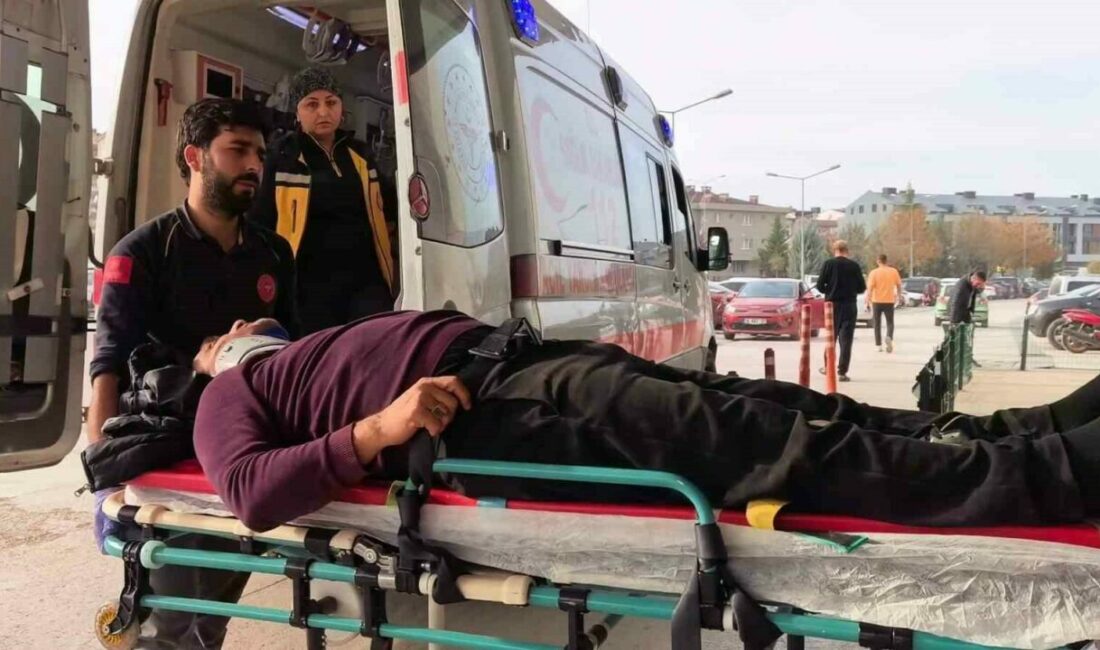 Bursa’nın İnegöl ilçesinde yükünü boşaltan kamyonun devrildiği kazada sürücü yaralandı.