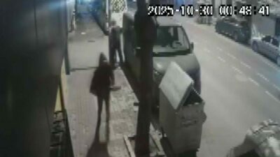 Bursa’da bir şüpheli sohbet eden iki kişiden “müsaade isteyip” kenara