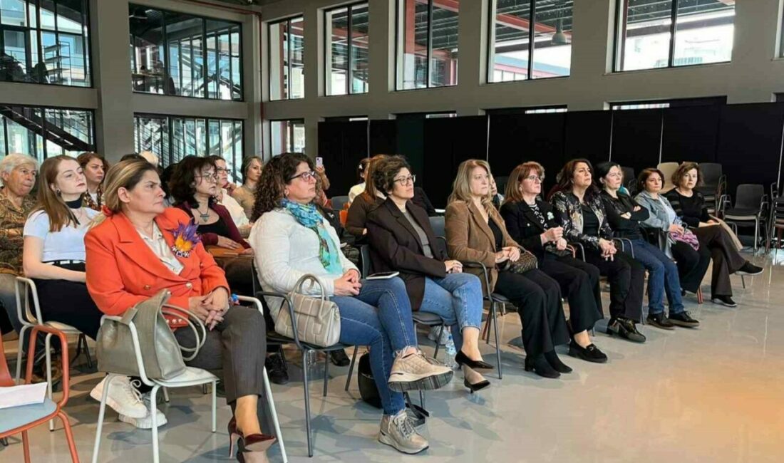 Nilüfer’de kadına yönelik şiddet masaya yatırıldı Nilüfer Belediyesi’nin ‘25 Kasım Kadına Yönelik Şiddetle Mücadele Günü’ kapsamında