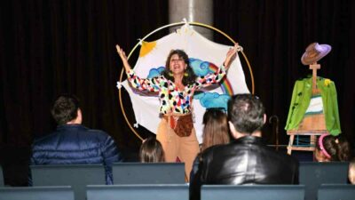 Osmangazi Belediyesi, düzenlediği tiyatro oyunlarıyla çocuklara toprağın, doğanın, ağacın ve