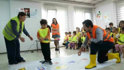 Osmangazi Belediyesi’ne bağlı kreş ve gündüz bakım evlerinde düzenlenen ‘İş