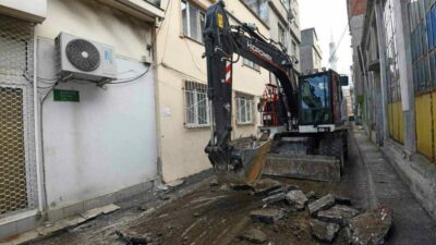 Osmangazi Belediyesi, ilçe genelinde sürdürdüğü kapsamlı asfalt yenileme çalışmalarıyla hem