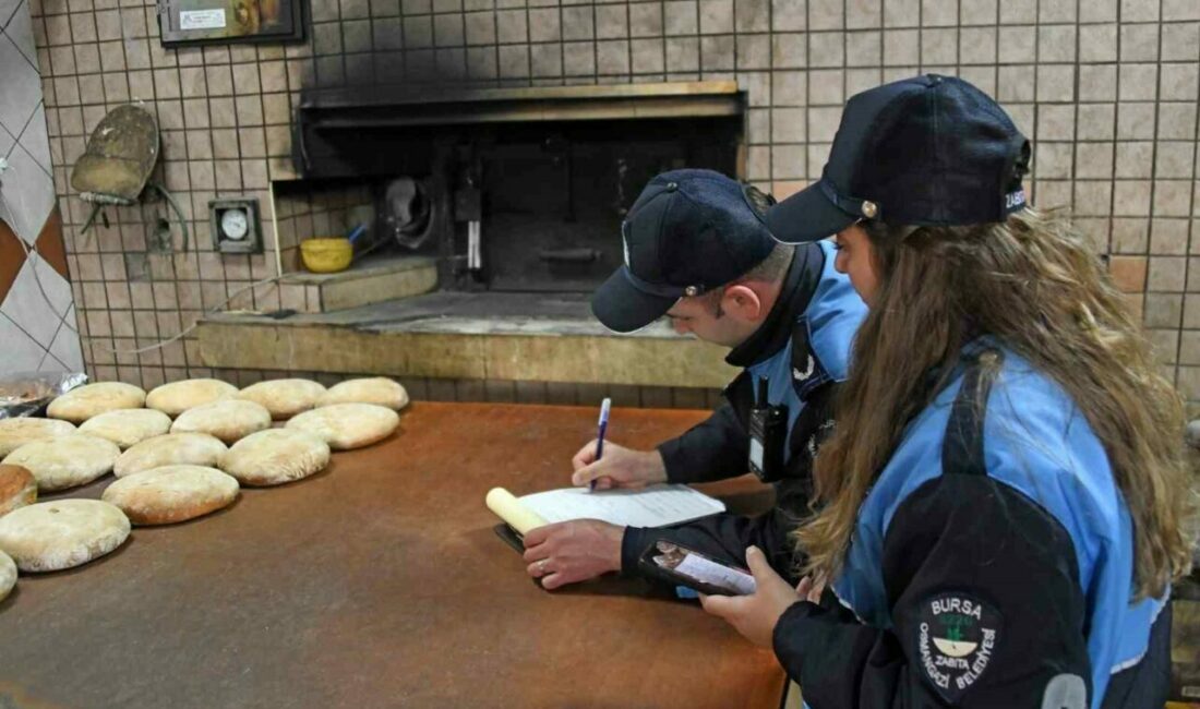 Osmangazi’de gıda güvenliği için harekete geçildi Gıda zehirlenmelerinin artmasıyla birlikte halk sağlığını korumaya yönelik çalışmalarını sıklaştıran