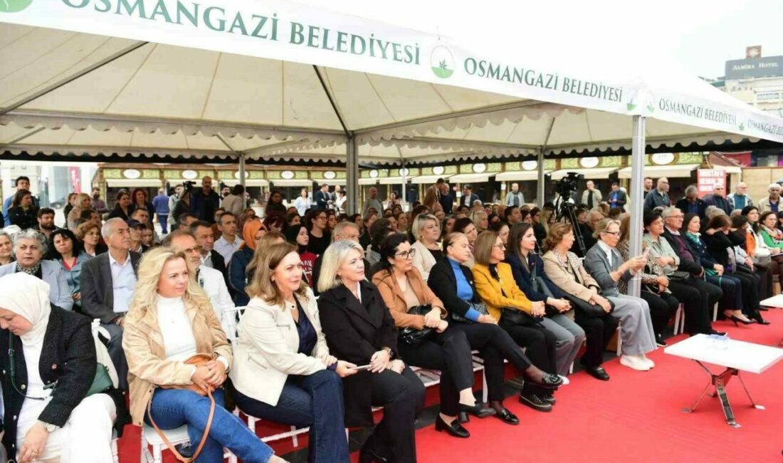 Osmangazi’de kitap dolu günler sürüyor Osmangazi Belediyesi’nin YAYKOOP (Yayıncılar Kooperatifi) iş birliğiyle bu yıl ilk