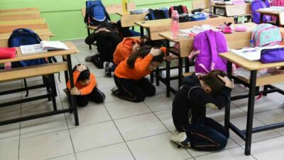 Osmangazi Belediyesi, öğrencilerin afetlere karşı bilinçli ve hazırlıklı bireyler olarak