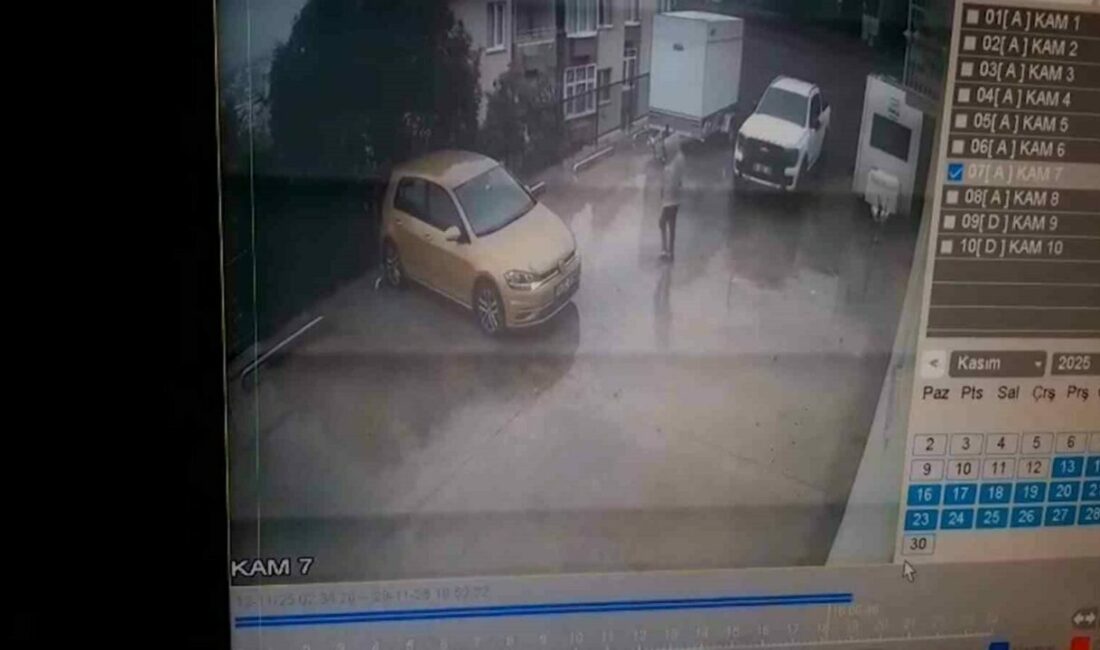 Bursa’da otoparktan çıkarken sürücüsünün kontrolünü kaybettiği otomobil, 10 metrelik yükseklikten