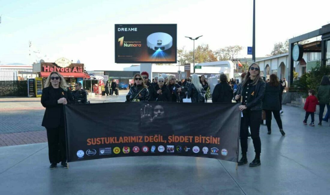 Bursa’nın Mudanya ilçesinde 25 Kasım Kadına Yönelik Şiddete Karşı Uluslararası