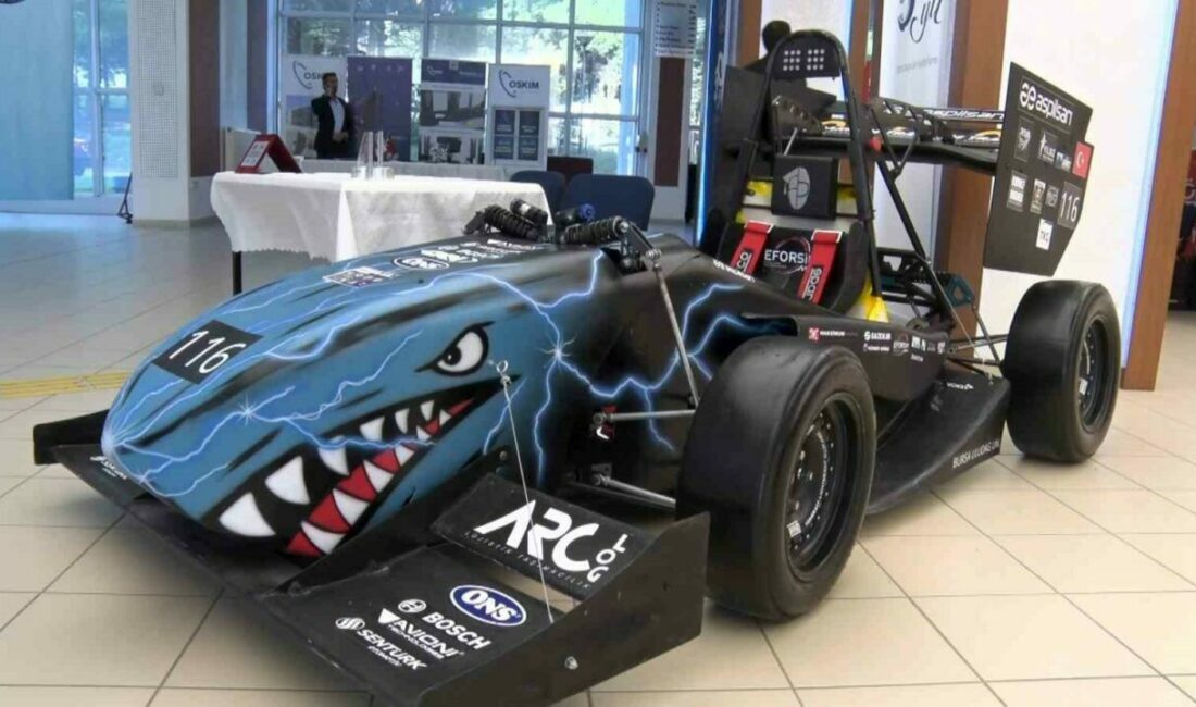 Uludağ Racing’ten büyük hedef: “Türkiye’nin en hızlı elektrikli yarış aracını üreteceğiz” Uludağ Üniversitesi öğrencilerinden oluşan Uludağ Racing Formula SAE takımı, yerli