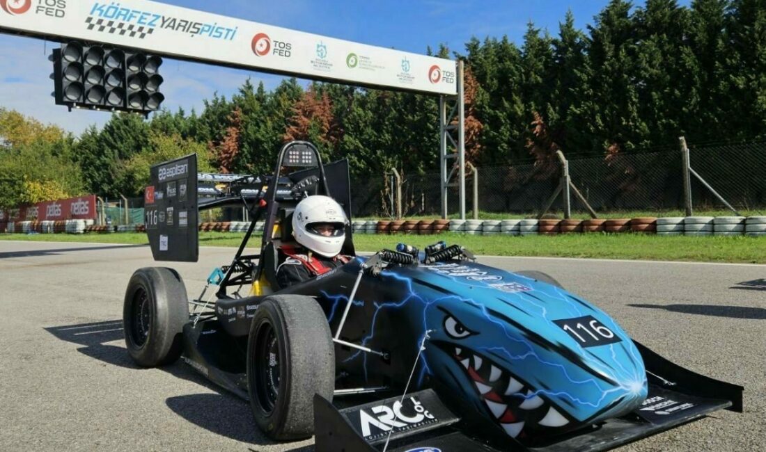 Uludağ Üniversitesi, ilk elektrikli formula aracını OTTOSEM Zirvesi’nde tanıtacak Bursa Uludağ Üniversitesi öğrencileri, ilk elektrikli formula aracını tanıtacağı OTTOSEM