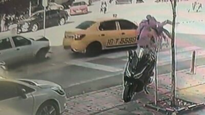 Bursa’nın İnegöl ilçesinde yaya anne ve bebeğine yol veren taksiye