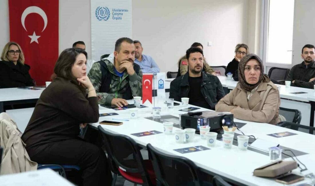Yıldırım’da şiddete karşı farkındalık eğitimi Yıldırım Belediyesi, kadına yönelik şiddetle mücadele il eylem planı doğrultusunda