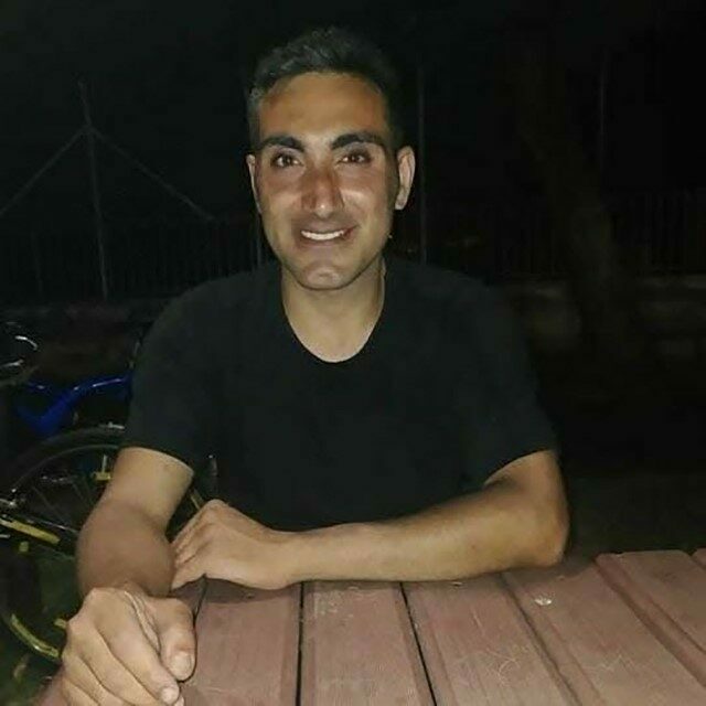 Akıl almaz kazanın güvenlik görüntüsü ortaya çıktı Bursa’nın Yıldırım ilçesi Samanlı Mahallesi’nde dün yaşanan olayda, kamyonetin çarptığı