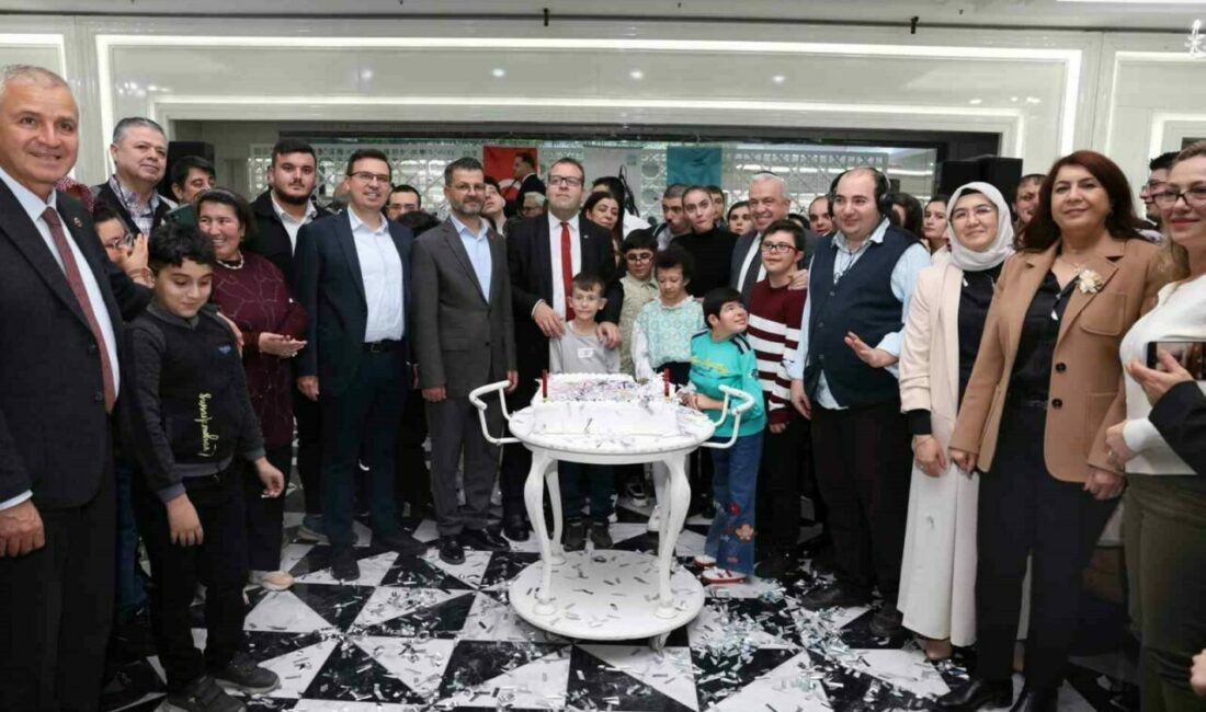 Nilüfer Belediyesi’nin düzenlediği gecede Bizim Ev Engelliler Sosyal Yaşam Destek