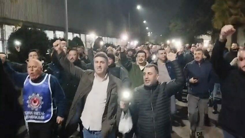 Bursa’daki Bosch Fabrikası’nda çalışan işçiler, 2025-2027 dönemi Grup Toplu İş