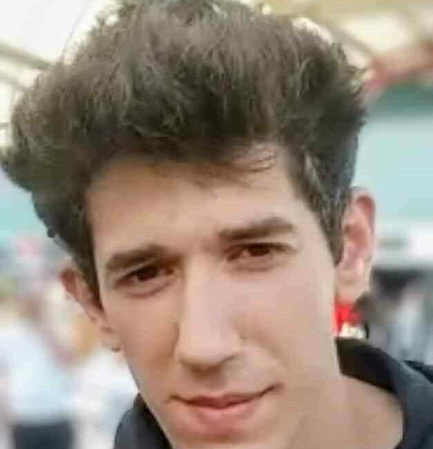 Bursa’da 19 yaşındaki gençten 3 gündür haber alınamıyor Bursa’da yaşayan 19 yaşındaki Berat Yavuz’dan 3 gündür haber alınamıyor.