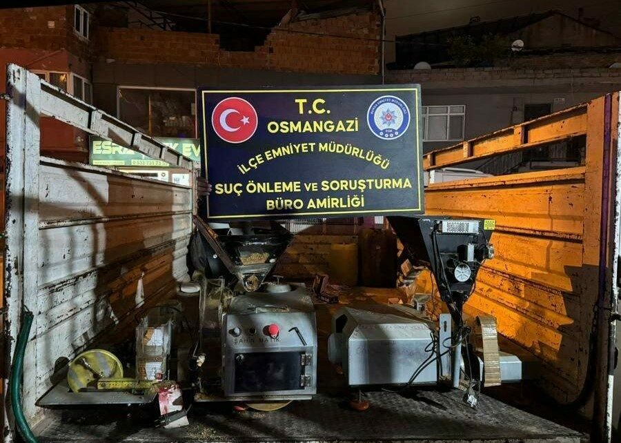 Bursa’nın Osmangazi ilçesinde düzenlenen operasyonda 283 bin adet kaçak sigara