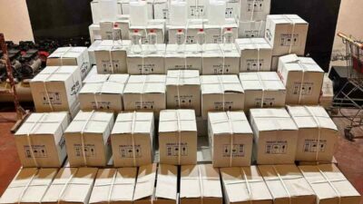 Bursa’da polis ekipleri tarafından düzenlenen operasyonda sahte içki yapımında kullanılan