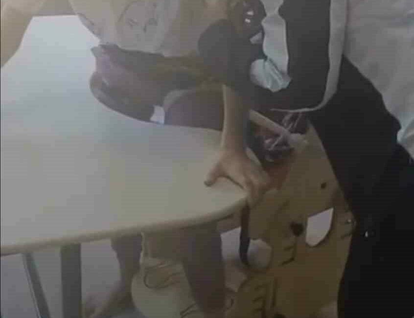 Bursa’da kan donduran görüntüler: Otizmli öğrenciler ders boyunca bağlı tutulmuş Bursa’da özel gereksinimli öğrencilerin eğitim gördüğü BTSO Baha Cemal Zağra