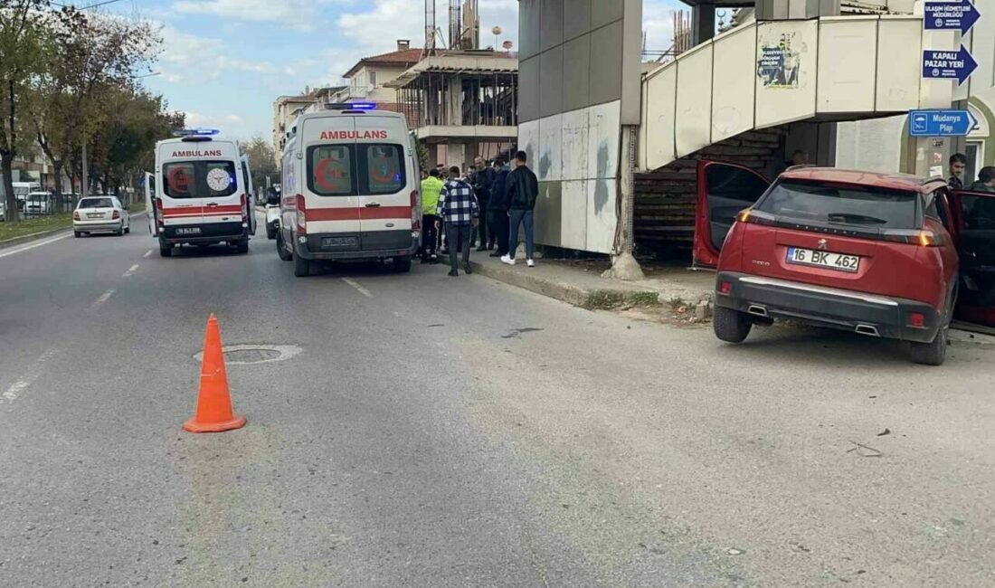 Bursa’da kavşakta feci kaza: 5 yaralı Bursa’nın Mudanya ilçesinde iki cipin çarpışması sonucu biri ağır 5
