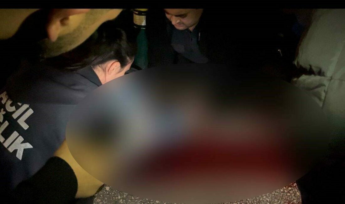 Bursa’da korkunç kaza böyle geldi Bursa’da seyir halindeki motosiklet sürücüsü, tünel girişinde frene basınca yağışlı