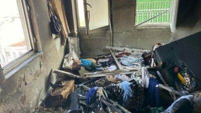 Bursa’nın Osmangazi ilçesinde bir iş hanının 7. katında çıkan yangın