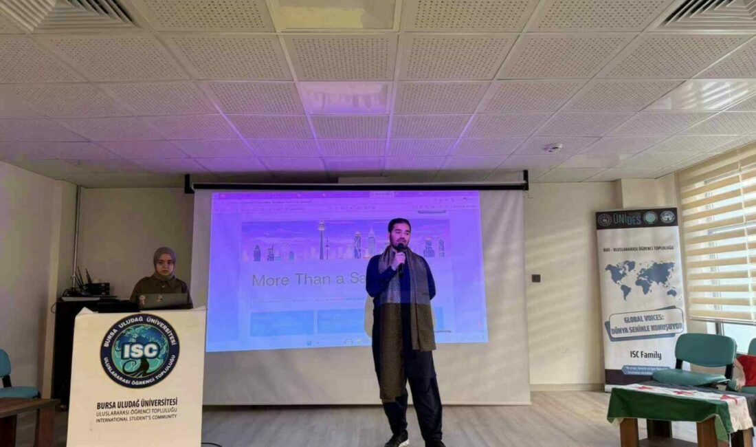 Bursa’da Meslek Lisesinde Dünya Seninle Konuşuyor etkinliği Bursa Uludağ Üniversitesi (BUÜ) Uluslararası Öğrenci Topluluğu tarafından yürütülen “Global
