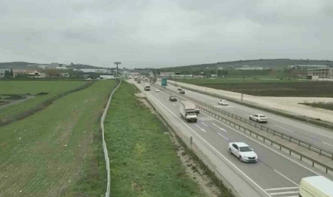 Bursa’da trafik polisleri dron ile görüntüledi, ihlalleri affetmedi Bursa’da trafik ekiplerince dron ile denetim gerçekleştirildi. Ekipler ihlalleri dron