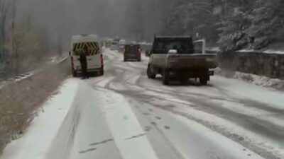 Bursa’da yoğun kar hayatı olumsuz etkiliyor. Bursa Orhaneli-Büyükorhan ve Harmancık