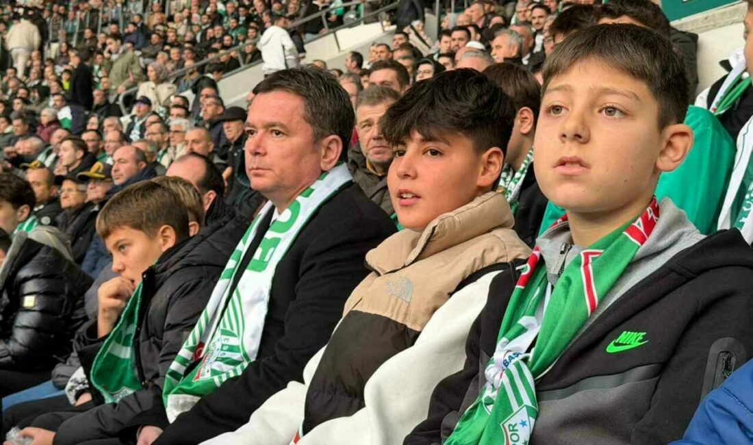 Bursaspor sevgisi çocukların kalplerine işlendi Yaşamın her alanında Bursaspor’a desteğini sunan Osmangazi Belediye Başkanı Erkan