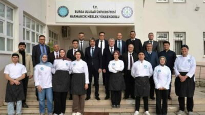 Bursa Uludağ Üniversitesi (BUÜ) yöneticileri, eğitim-öğretim faaliyetlerini ve yürütülen projeleri