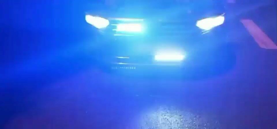 Bursa’da jandarmaya yakalanan çakarlı otomobil 30 gün trafikten men edilirken,