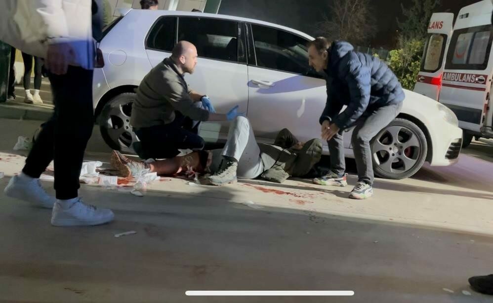 Bursa’nın Nilüfer ilçesinde Tofaş Spor Salonu’nda minik basketbolcular nedeniyle çıkan