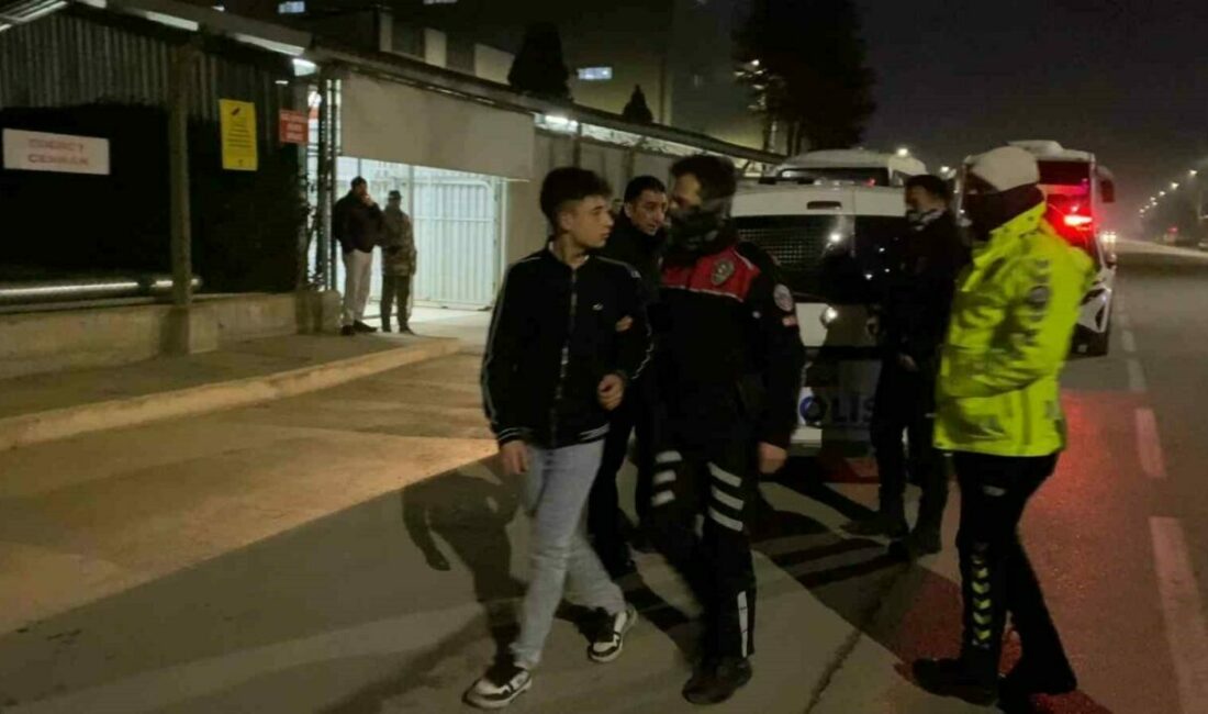 Dur ihtarına uymadı, 95 bin 183 TL cezai işlem uygulandı Bursa’nın İnegöl ilçesinde polisin dur ihtarına uymayan 15 yaşındaki sürücü,