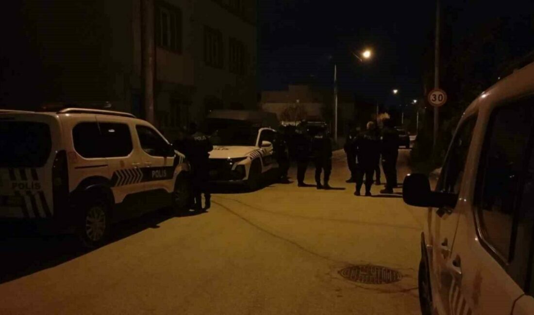 Bursa’da polis ekiplerinin şüphe üzerine durdurmak istediği otomobilin sürücüsü “Ben