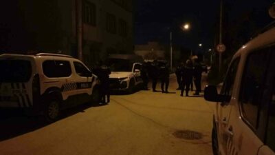 Bursa’da polis ekiplerinin şüphe üzerine durdurmak istediği otomobilin sürücüsü “Ben