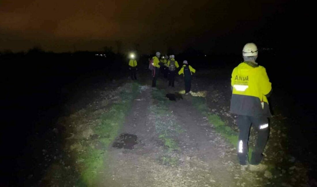 Engelsiz Yaşam Merkezi’nden kaçan engelli genç her yerde aranıyor Bursa’nın İnegöl ilçesindeki Engelsiz Yaşam Merkezi’nden kaçan 15 yaşındaki engelli